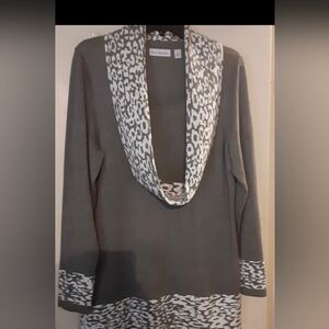 2 pc sweater with infinity scarf size Large gray & white EC